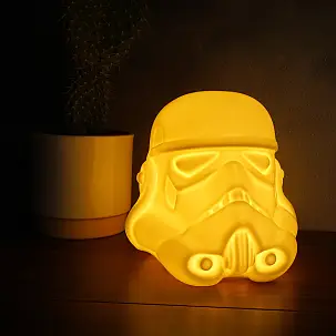 Lampada con elmetto Stormtrooper di Star Wars