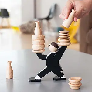 Gioco di equilibrio a forma di cameriere 