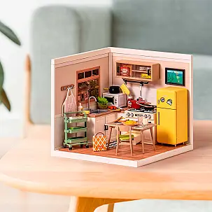 Camere di case modello in miniatura per l'autoassemblaggio